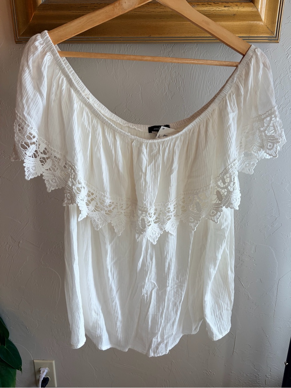Ambiance Women's 2X Plus White Solid Off-Shoulder Lace Trim Short Sleeve Blouse